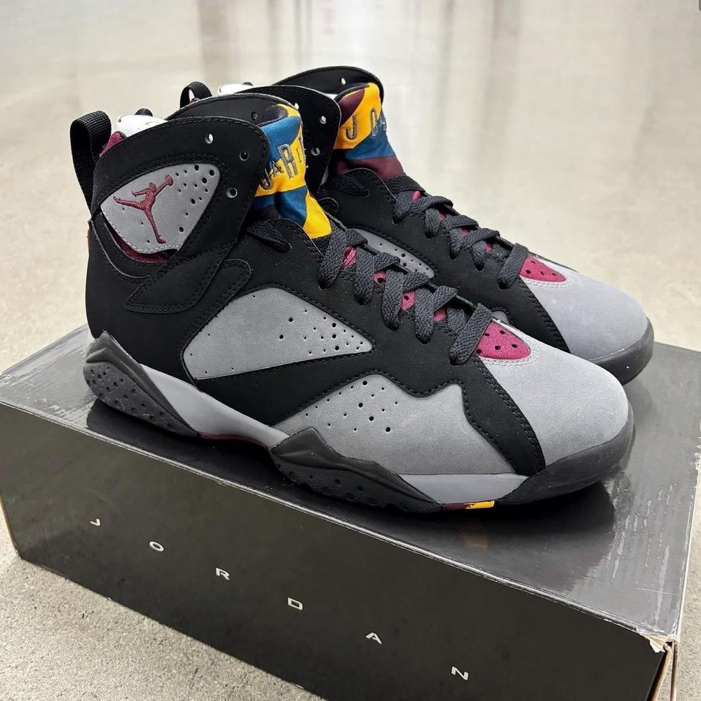 Size 8 - 2011 Air Jordan VII Retro Bordeaux in Deadstock condition.